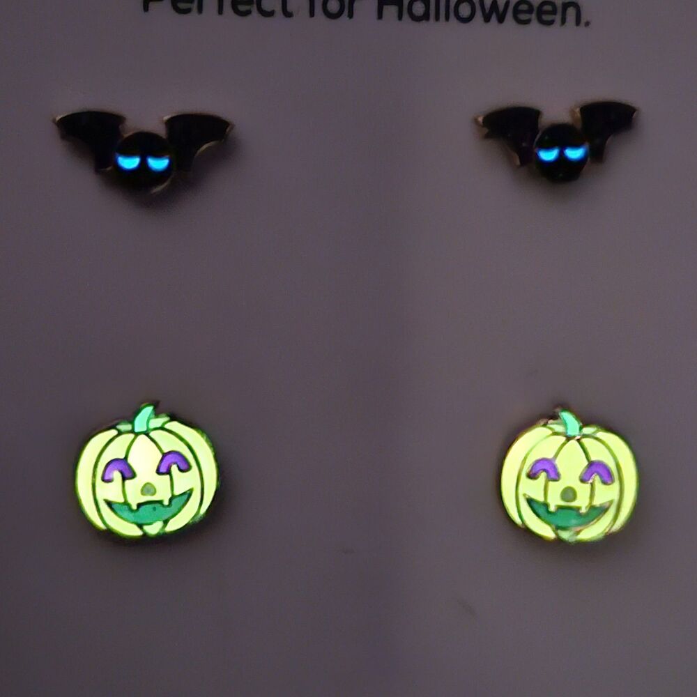 New 2 Pairs Baublebar Bat Pumkin Glow In The Dark Earrings Halloween